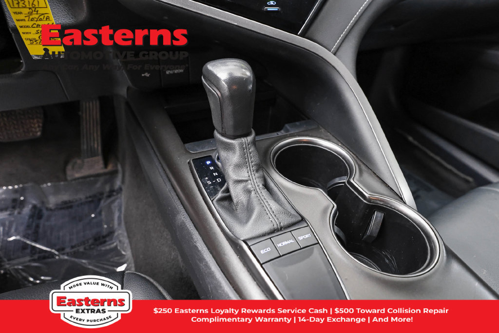 Used 2024 Toyota Camry SE FWD image 13