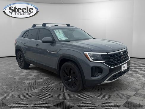 New 2026 Volkswagen Atlas Cross Sport SE FWD image 7
