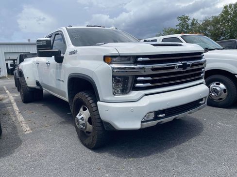 Used 2023 Chevrolet Silverado 3500 High Country AWD/4WD image 2
