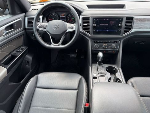 Used 2021 Volkswagen Atlas Cross Sport SE w/ Panoramic Sunroof Package FWD image 28