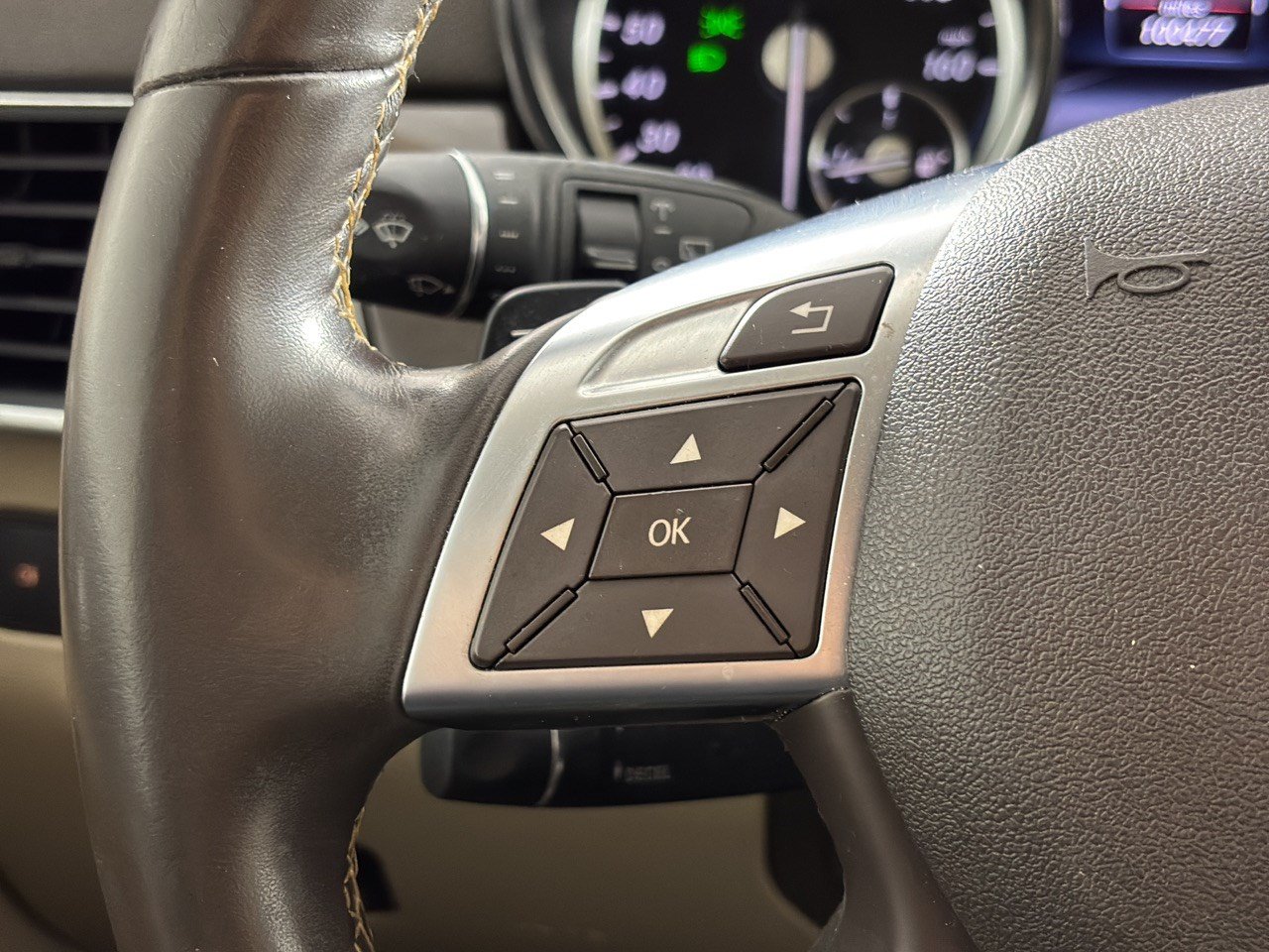 Used 2014 Mercedes-Benz GL 450 4MATIC image 18