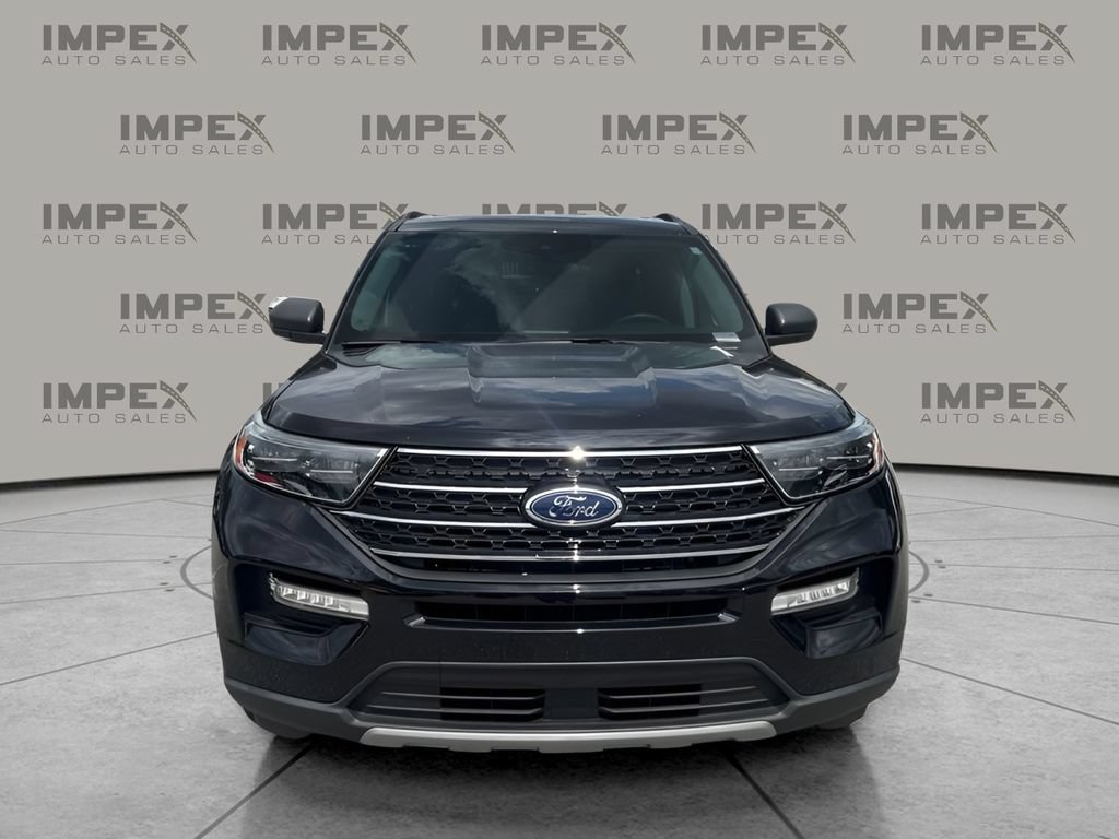 Used 2023 Ford Explorer XLT w/ Equipment Group 202A AWD/4WD image 8
