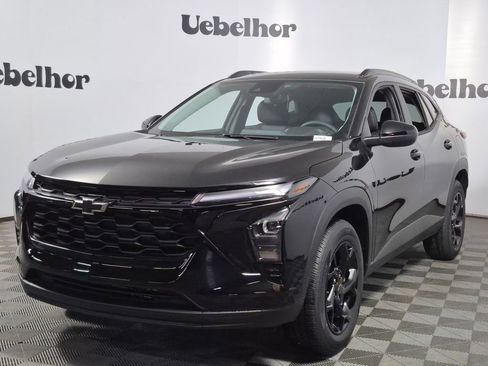 New 2026 Chevrolet Trax LT FWD image 3