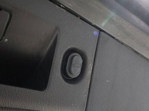 Used 2018 Chevrolet Tahoe Premier image 19