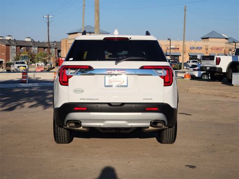 Used 2023 GMC Acadia SLE w/ Driver Convenience Package image 6