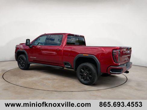 Used 2024 GMC Sierra 2500 AT4 w/ AT4 Premium Plus Package AWD/4WD image 5