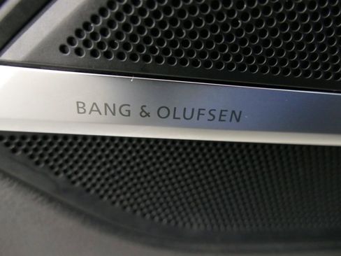 Used 2023 Audi A8 L 3.0T w/ Executive Package image 23