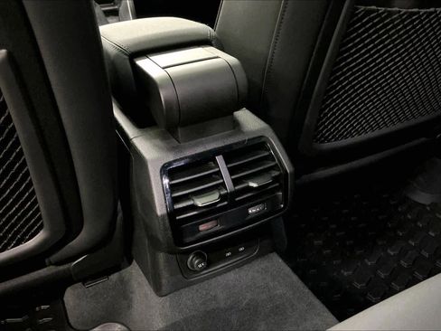 Used 2025 Audi Q3 2.0T Premium image 35