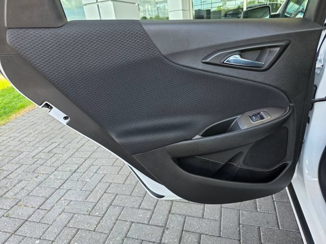 Used 2023 Chevrolet Malibu LT FWD image 16