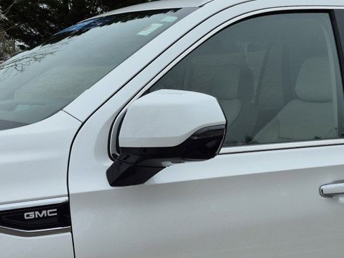 Used 2022 GMC Yukon Denali image 4