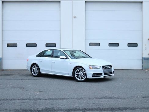 Used 2013 Audi S4 Prestige image 2