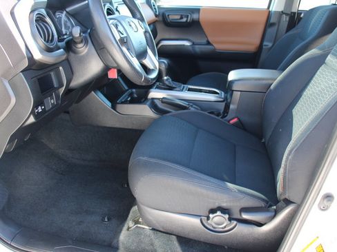 Used 2019 Toyota Tacoma SR5 image 11