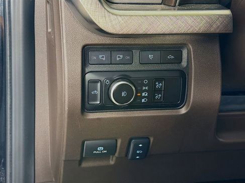 Used 2023 Ford F250 King Ranch w/ FX4 Off-Road Package AWD/4WD image 12