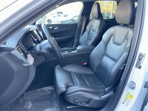 Used 2019 Volvo XC60 T5 Inscription w/ Protection Package Premier image 26