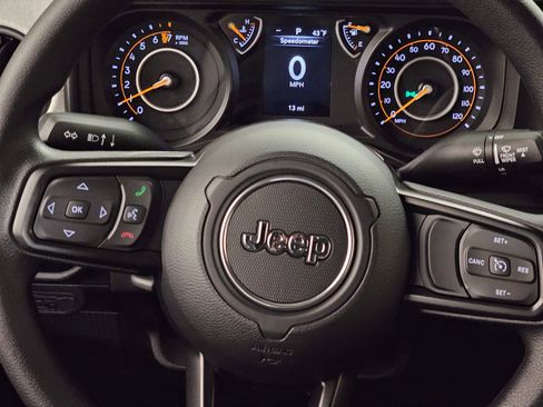 New 2026 Jeep Gladiator Sport image 18