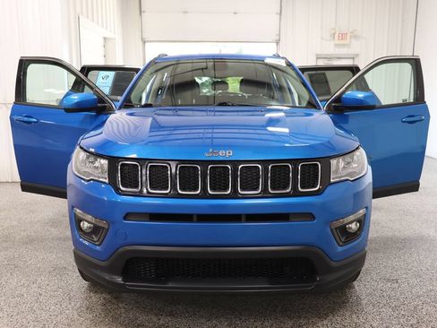 Used 2019 Jeep Compass Latitude AWD/4WD image 3