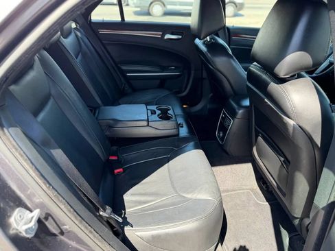 Used 2014 Chrysler 300 RWD image 30