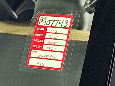 Used 2022 Tesla Model Y Performance image 26