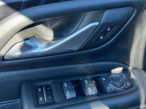 Certified 2022 GMC Yukon XL Denali image 19