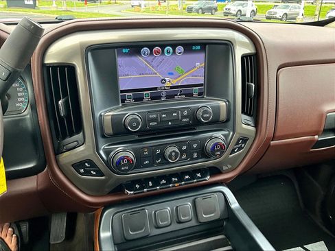 Used 2017 Chevrolet Silverado 1500 High Country AWD/4WD image 15