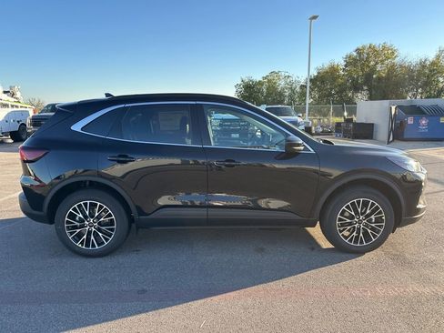 New 2026 Ford Escape SE image 9