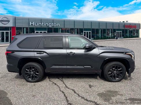 Used 2024 Toyota Sequoia Platinum image 6