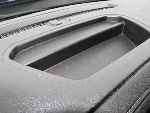 Used 2022 Chevrolet Silverado 1500 LT image 16