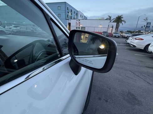 Used 2018 Subaru Outback 2.5i Limited image 25