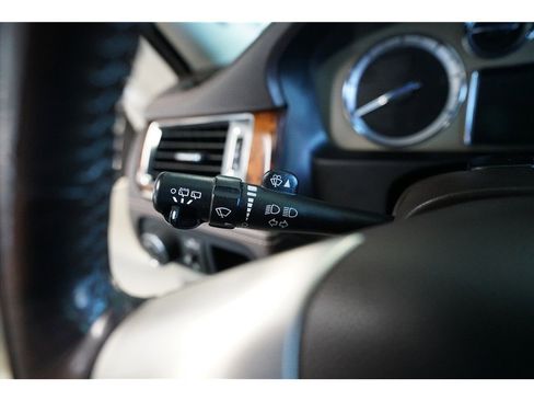 Used 2014 Cadillac Escalade Platinum RWD image 24