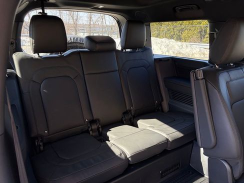 New 2026 Land Rover Defender 130 X-Dynamic SE AWD/4WD image 17