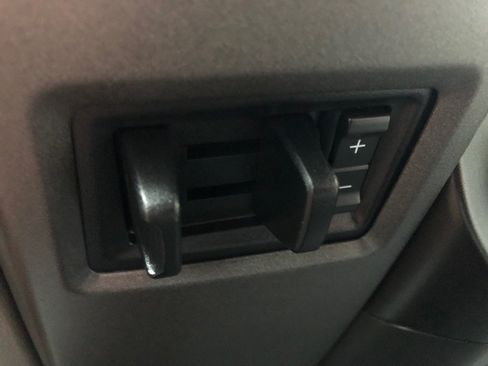 Used 2018 Ford F250 XL w/ Power Equipment Group AWD/4WD image 29
