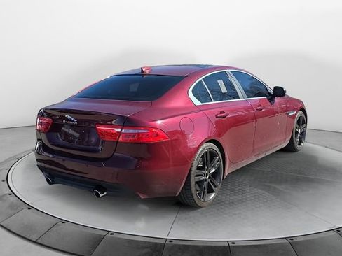 Used 2017 Jaguar XE Prestige RWD image 3