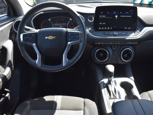 Used 2025 Chevrolet Blazer LT AWD/4WD image 21