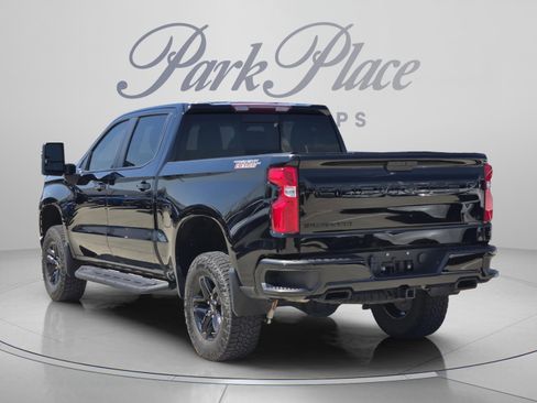 Used 2021 Chevrolet Silverado 1500 LT Trail Boss w/ Convenience Package II AWD/4WD image 3