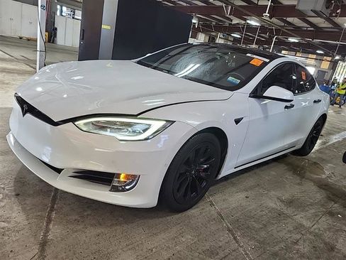 Used 2018 Tesla Model S P100D image 4