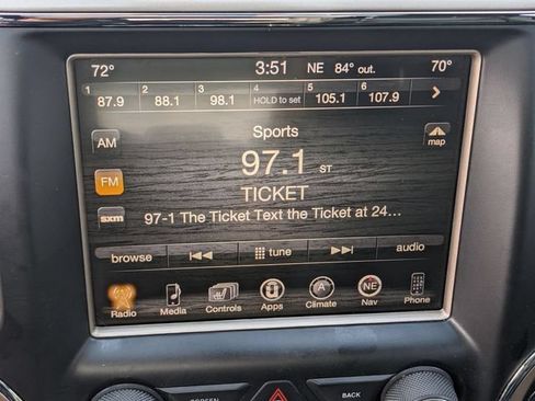 Used 2017 Jeep Grand Cherokee Limited AWD/4WD image 24