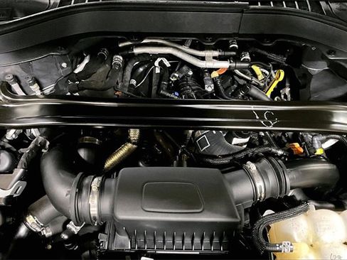 Used 2020 Ford Explorer Platinum w/ Premium Technology Package image 28