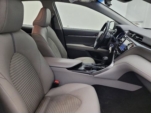 Used 2018 Toyota Camry SE image 21