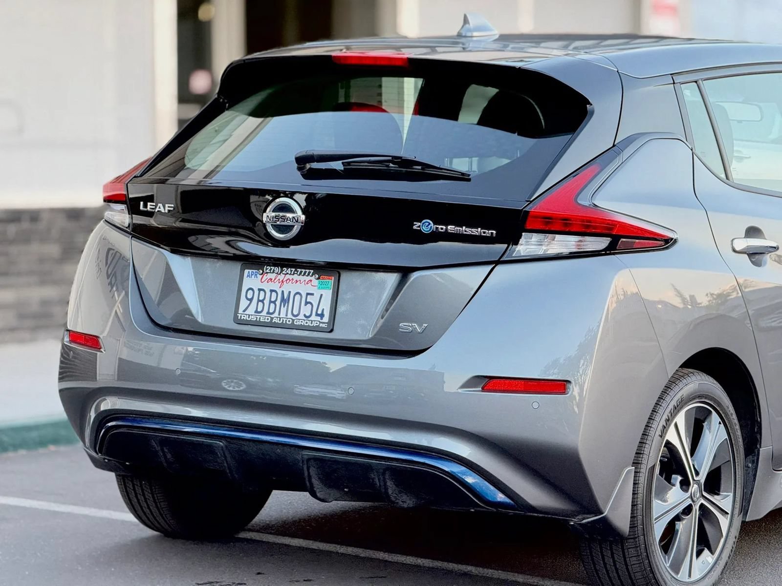 Used 2021 Nissan Leaf SV FWD image 10