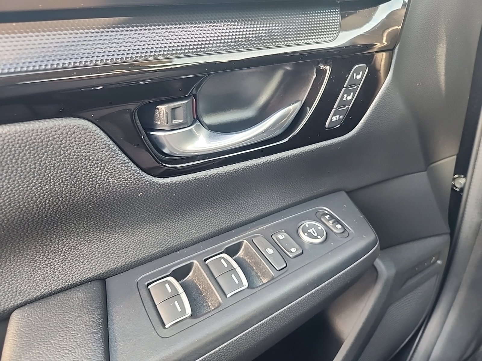 Used 2025 Honda CR-V EX-L image 26