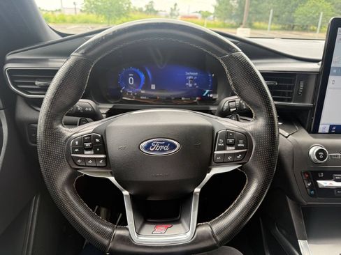 Used 2020 Ford Explorer ST w/ Premium Technology Package AWD/4WD image 24