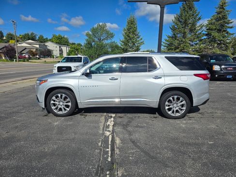 Used 2018 Chevrolet Traverse Premier image 3