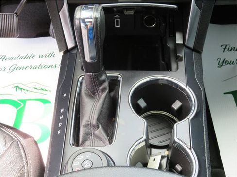 Used 2017 Ford Explorer Limited w/ Equipment Group 303A AWD/4WD image 9