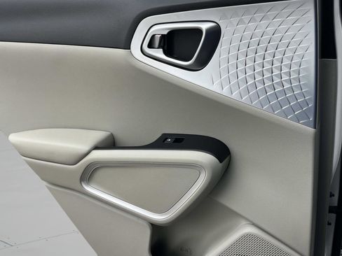 New 2025 Kia Soul LX image 17