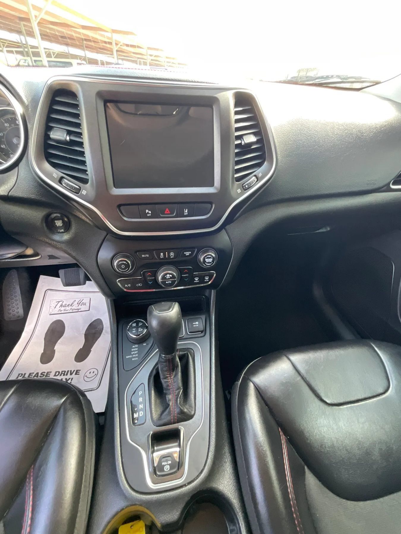 Used 2021 Jeep Cherokee Trailhawk w/ Trailer Tow Group AWD/4WD image 34