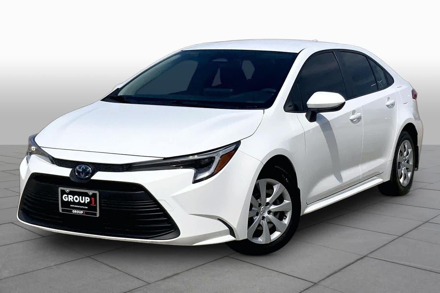 Used 2023 Toyota Corolla LE FWD image 1