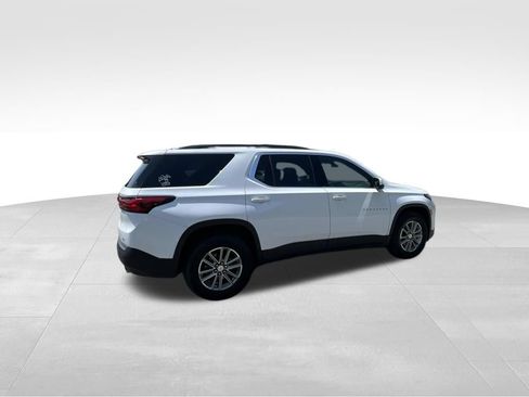 Used 2023 Chevrolet Traverse LT FWD image 14