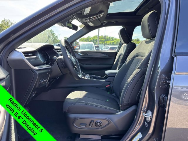 New 2026 Jeep Grand Cherokee L 4WD image 5