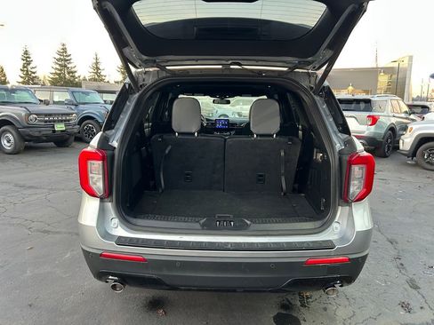 Used 2023 Ford Explorer ST-Line image 24