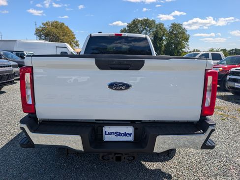 Used 2025 Ford F350 XLT AWD/4WD image 4